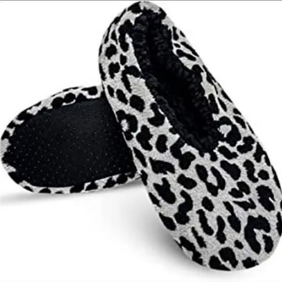 NWT ISAAC MIZRAHI SHERPA LINED ANIMAL PRINT SLIPPERS SZ.M (7-8) - Picture 1 of 4